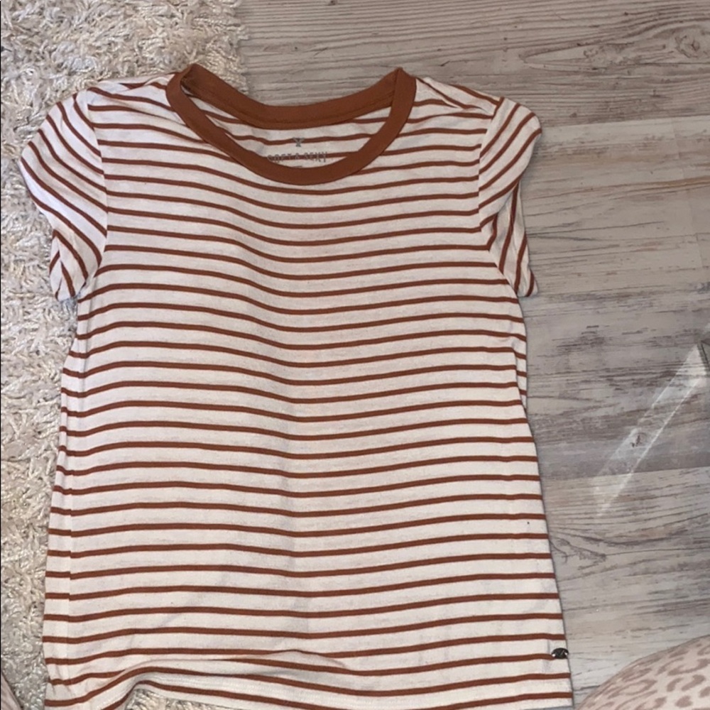 American Eagle tee